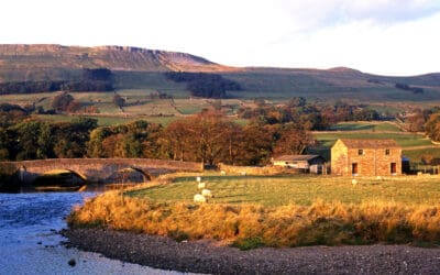 Autumn Weekend Getaways: Top Cosy Destinations in Yorkshire & Lincolnshire with Chauffeured Transfers